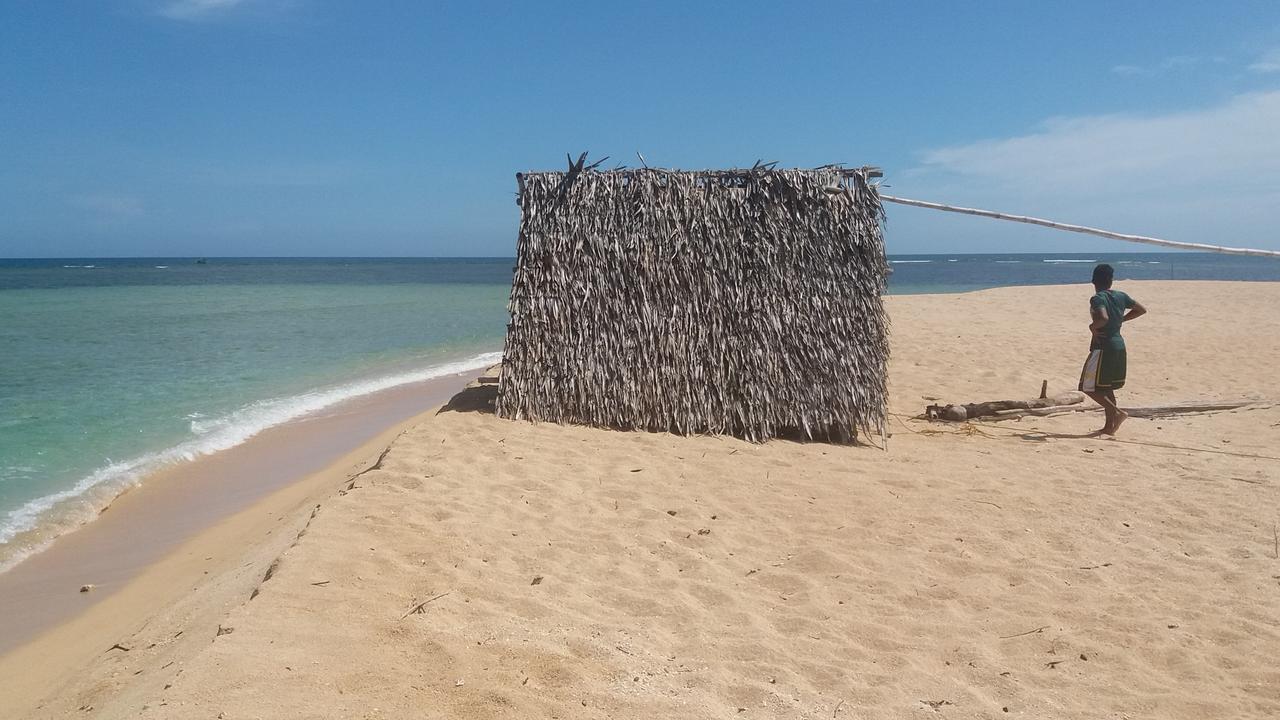 Peace & Love Beach Club Roxas  Exterior photo