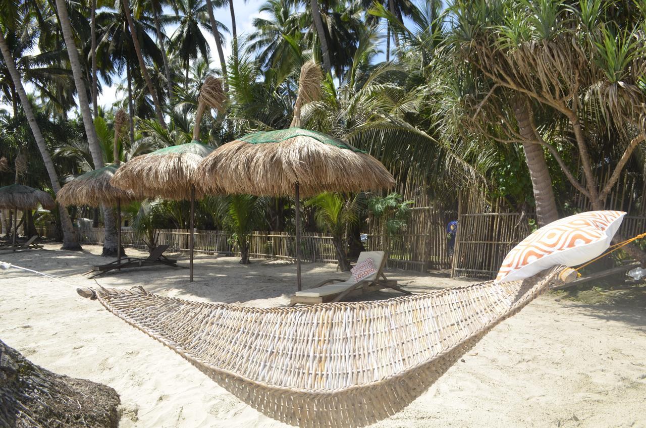 Peace & Love Beach Club Roxas  Exterior photo