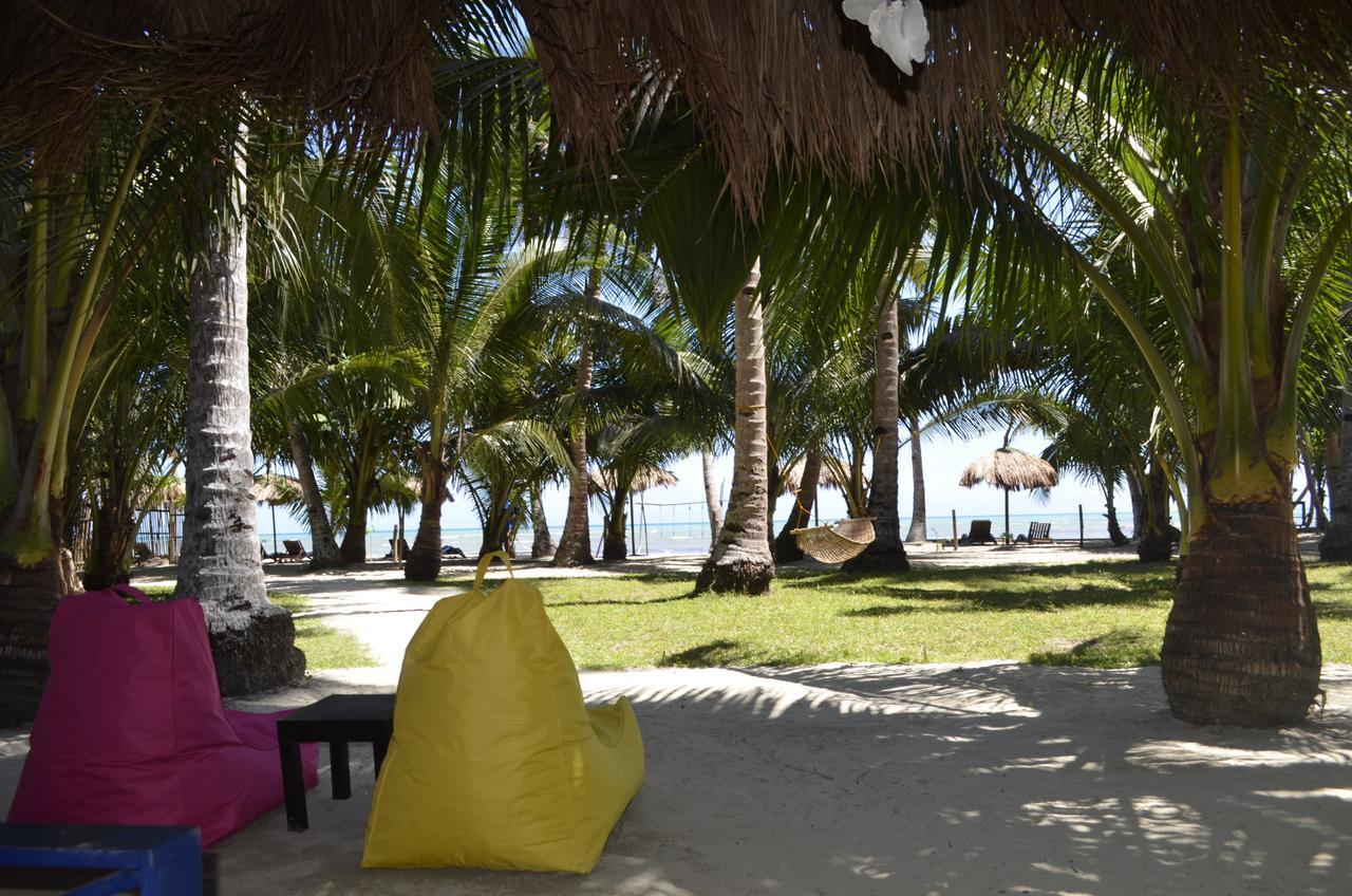 Peace & Love Beach Club Roxas  Exterior photo